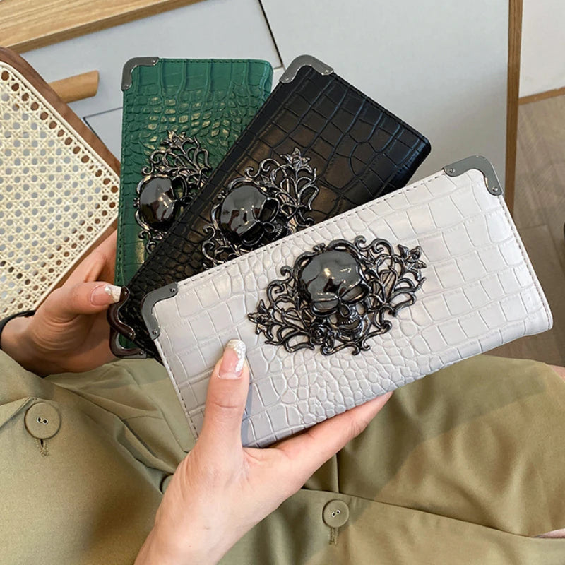 DarkVault – Long Skull Purse